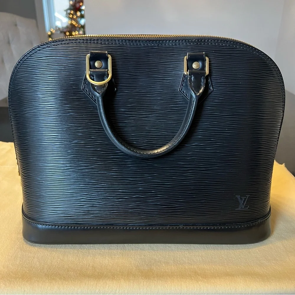 Louis Vuitton Vintage Epi Leather Alma PM Satchel - Picture 3 of 12